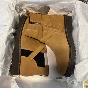 Donald J. Pliner Tan Suede Chukka Boots with Lug Sole